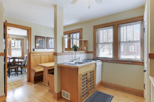 1815 Juliet Ave, Saint Paul MN  55105-2124 exterior