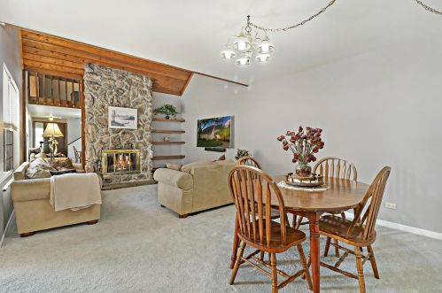 659 Mitchell Ct, Gurnee, IL 60031-3141
