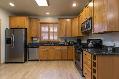 13253 Northwoods Blvd, Truckee, CA 96161-6340