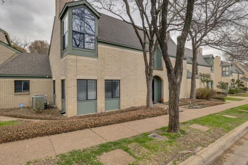 2619 Mccart Ave, Fort Worth TX  76110-2230 exterior