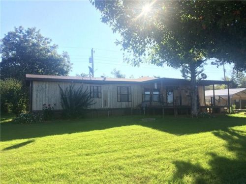 421 Division St, Hydro, OK 73048-7504