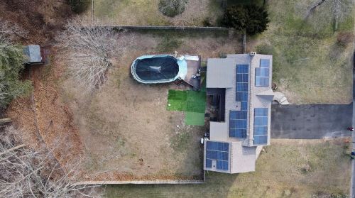 48 Center St, Windsor CT  06095-1402 exterior