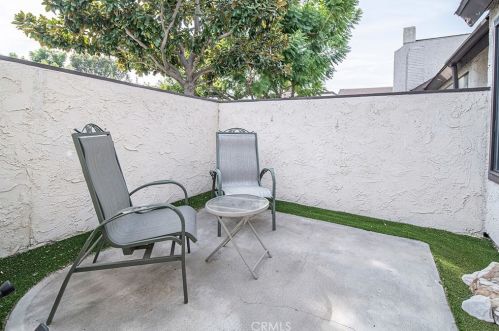 9682 Walker Ct, Cypress, CA 90630-3894