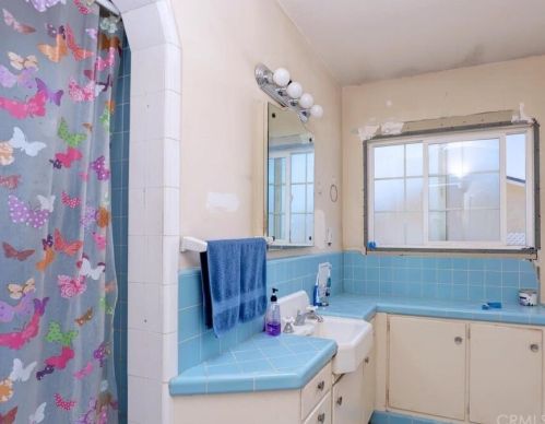 1926 Orange Ave, Anaheim CA  92804-3502 exterior