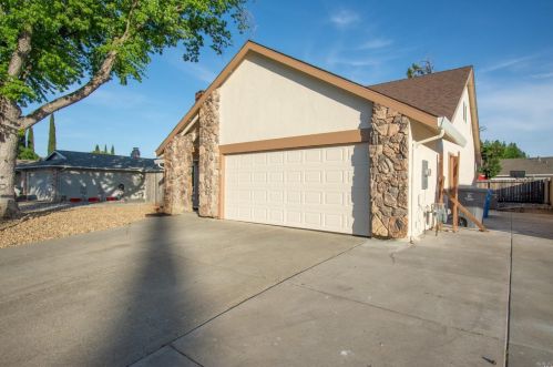 154 Randall Ave, Vacaville, CA 95687-5227