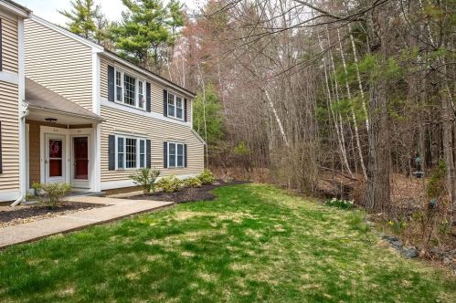 809 Springbrook Cir, Portsmouth, NH 03801-5632