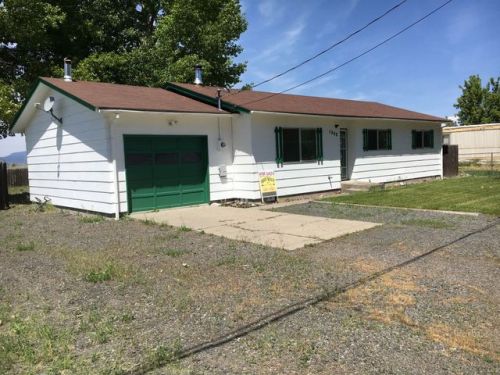 1242 I St, Lakeview OR  97630-1325 exterior