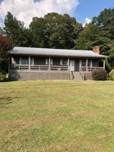1337 Abrams Rd, Silver Creek, GA 30173-2759