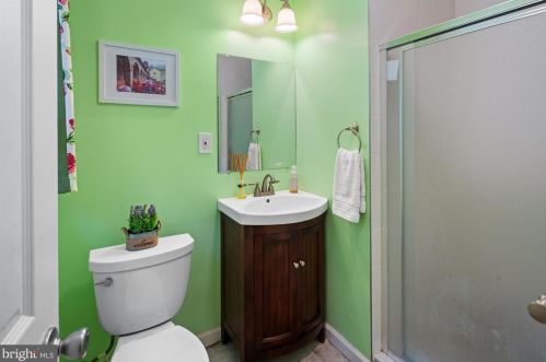 1063 Stuart Rd, Princeton NJ  08540-1219 exterior