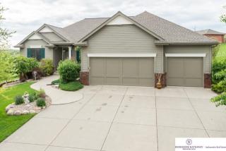 1406 Placid Lake Cir, Omaha, NE 68046-3330
