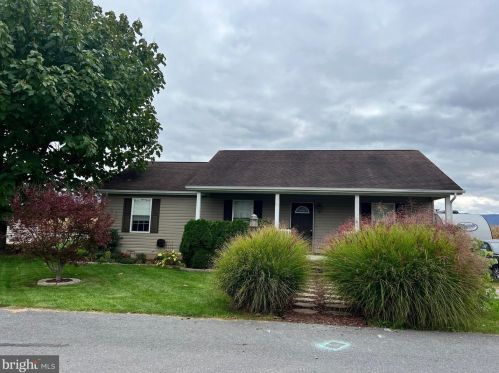 59 Hiser St, Rig, WV 26836-1329
