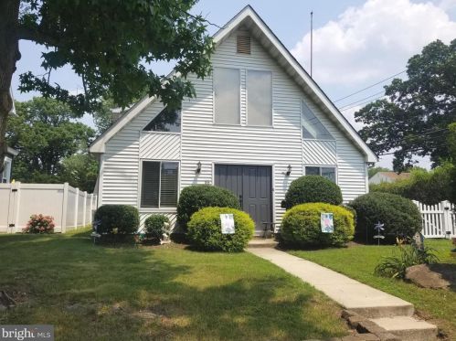 55 Creston Ave, Camden, NJ 08106-2303