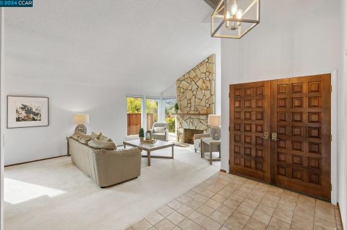 404 Saddlebrook Ln, Concord CA  94523-1614 exterior