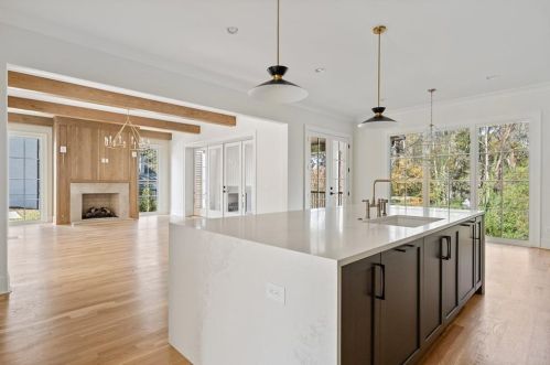 679 Moores Mill Rd, Atlanta GA  30327-0015 exterior