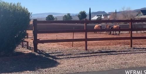 62 Padre Cyn Dr, Kayenta UT 84738-6022 exterior