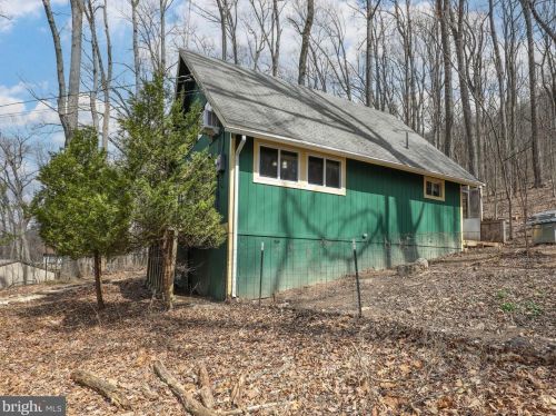 1429 Nancy Jack Rd, Gerrardstown WV  25420-3090 exterior