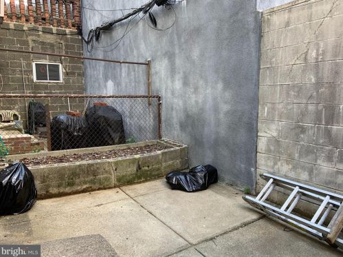 2140 10th St, Philadelphia PA 19148-3005 exterior