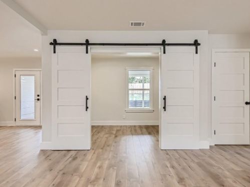 9707 Cottle Dr, Austin TX  78753-4305 exterior