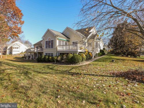 70 Juniper Dr, Shepherdstown, WV 25443-4072