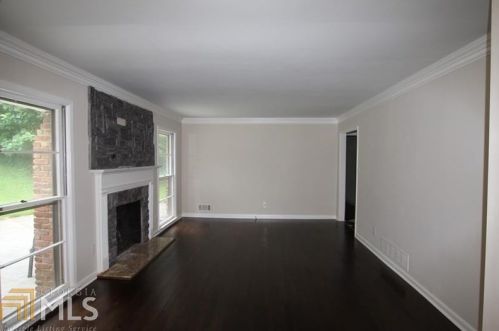 5925 Kayron Dr, Atlanta GA  30328-5123 exterior