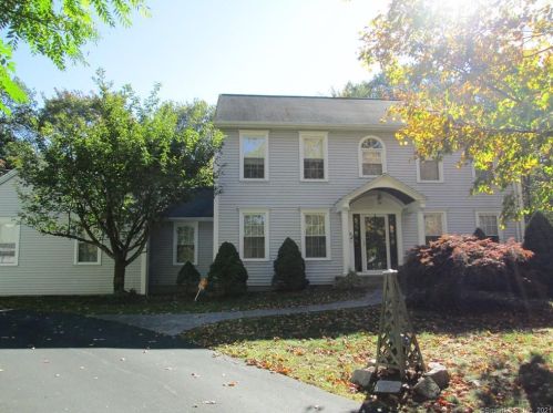 85 Salem Rd, Waterbury, CT 06712-1518