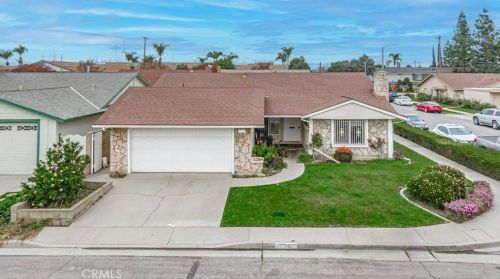 7125 Cole St, Downey, CA 90242-2004