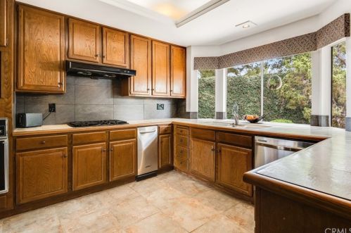 8 Dorchester, Irvine CA  92620-2614 exterior