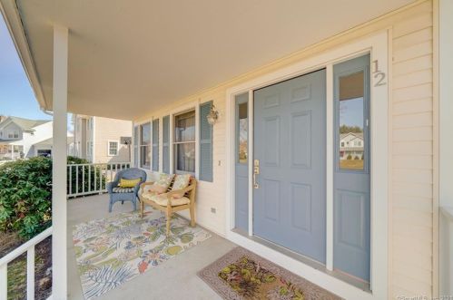 12 Porter Grn, Wapping, CT 06074-6905
