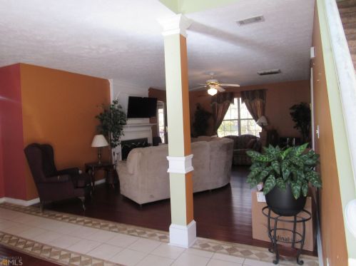 1015 Crooked Creek Rd, Lithonia GA  30058-6178 exterior