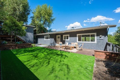 374 Ridgewood Ave, Mill Valley, CA 94941-3440