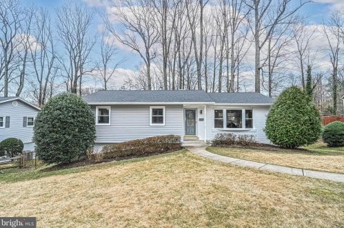 7927 Rockglen Ct, Springfield, VA 22152-1834