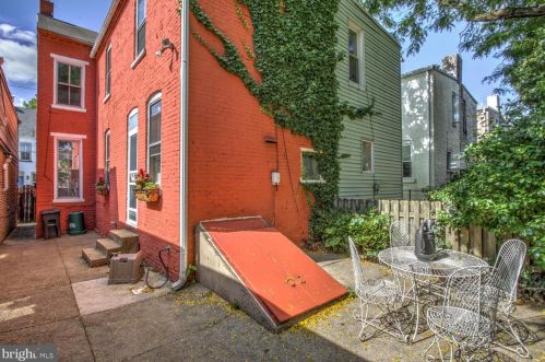 417 Mary St, Lancaster PA  17603-3330 exterior