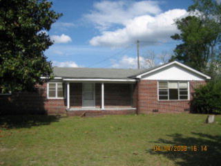 749 Live Oak Church Rd, Hinesville, GA 31313-7222