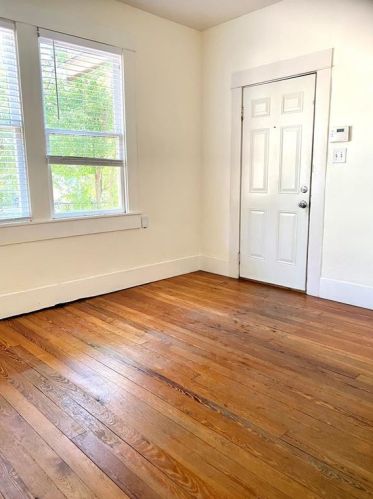 3205 17th St, Austin TX  78721-1009 exterior