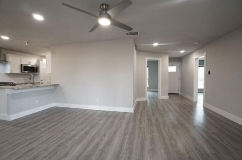 2500 Dovewood Dr, Austin TX  78744-4322 exterior