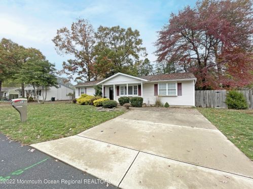 216 Cedar Dr, Lacey Township, NJ 08734-2412