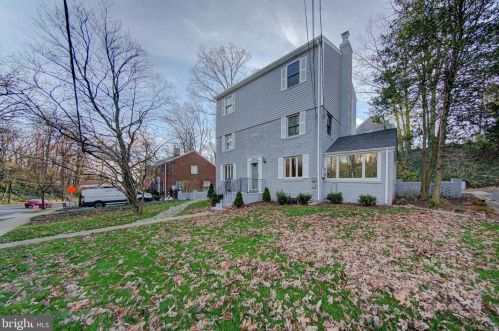 2400 Arlington Ridge Rd, Arlington VA  22202-2234 exterior