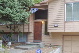 825 Carriage Hill Dr, Yakima, WA 98908-2412