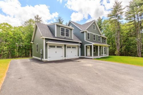 11 Stone Fence Dr, Derry, NH 03038-4709
