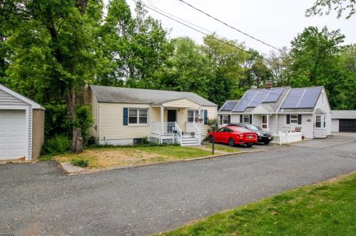 60 Hance St, Wharton, NJ 07885-2019