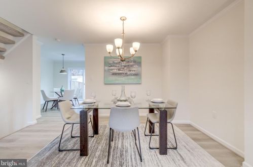 8527 Bauer Dr, Springfield VA  22152-2345 exterior