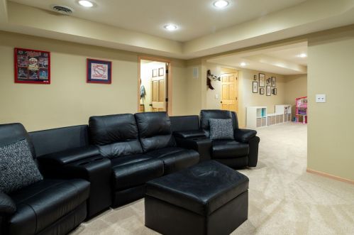 12102 Gantry Ln, Saint Paul MN  55124-6204 exterior