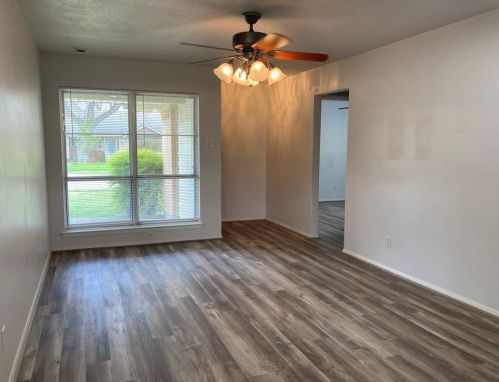 1326 Carroll Dr, Garland TX  75041-5030 exterior