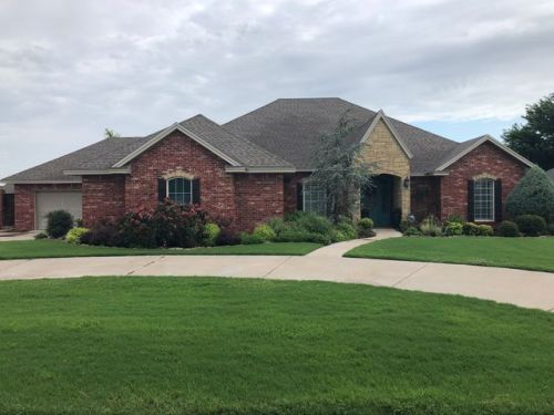 4417 Kinnyon Dr, Woodward, OK 73801-8000