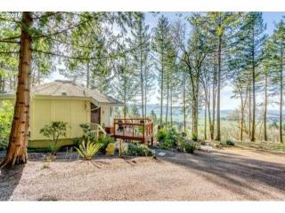 5680 Karlas Ln, Amity, OR 97101-2316