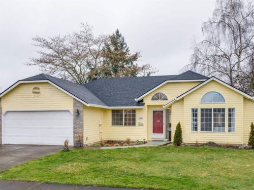 1907 Valeri Dr, Newberg OR  97132-4012 exterior