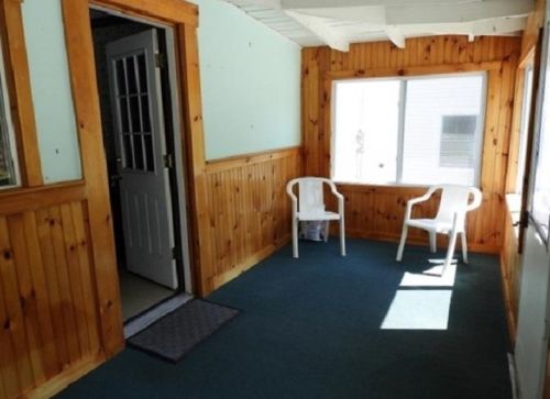 6 Butler St, Hillsboro, NH 03244-4869