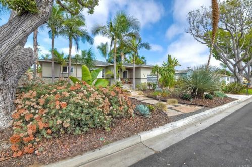 1606 Moreno St, Oceanside, CA 92054-5931