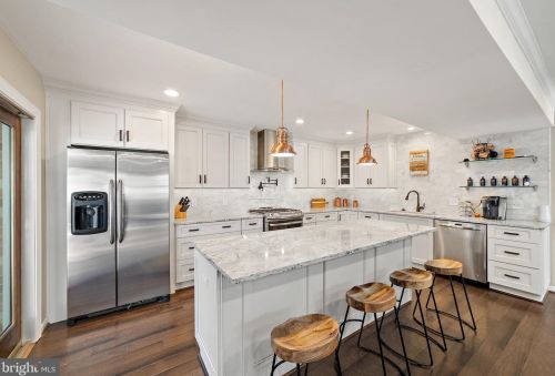 9103 Joyce Phillip Ct, Springfield, VA 22153-1425
