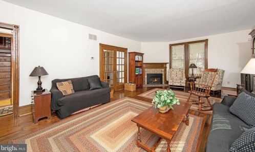 225 Euclid Ave, Haddonfield NJ 08033-2552 exterior